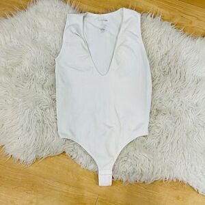 Cotton Candy simple classy white  casual bodysuit Size M/L